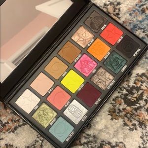 Jeffrey Star X Shane Dawson Conspiracy Palette